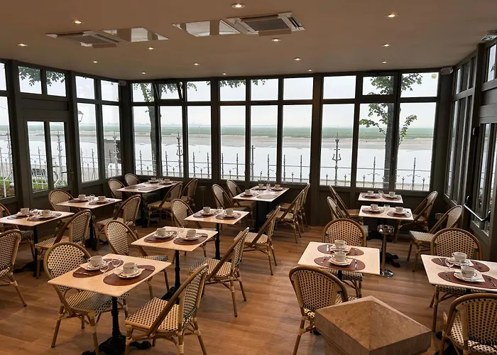 Logis Hotel- Restaurant Le Relais Guillaume De Normandy