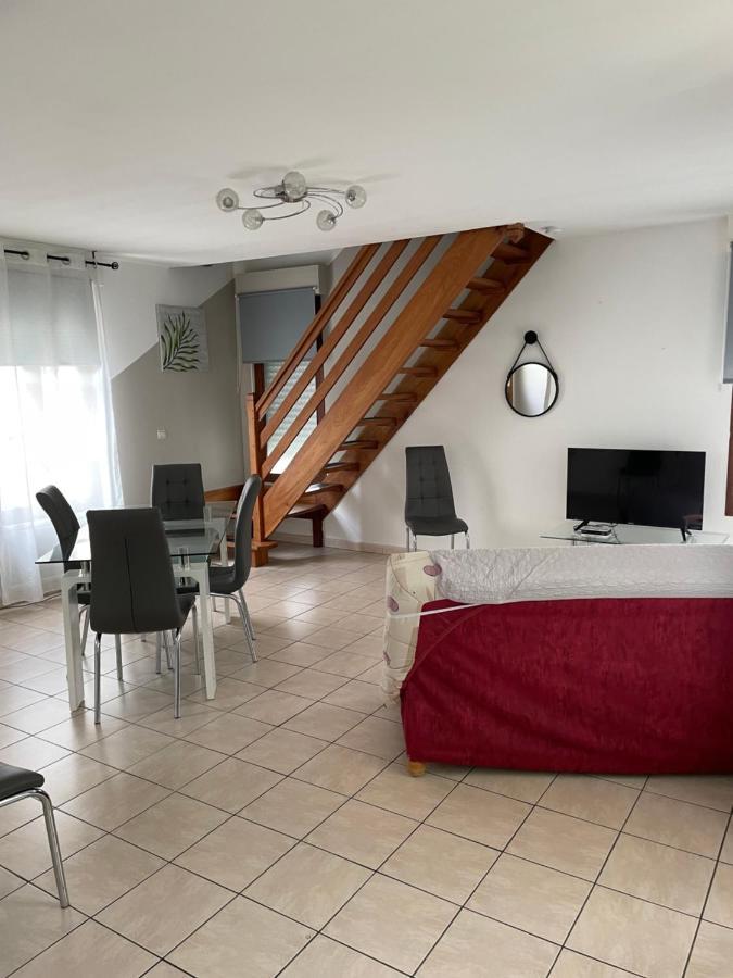Hotel Logis Hotel- Restaurant Le Relais Guillaume De Normandy 2*
